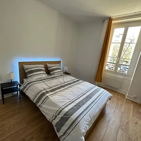 Refait A Neuf 2 Pieces - - Equipe - Parking Apartment Paris