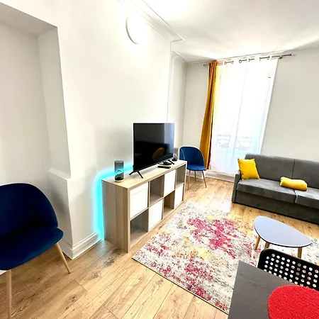 Refait A Neuf 2 Pieces - - Equipe - Parking Paris