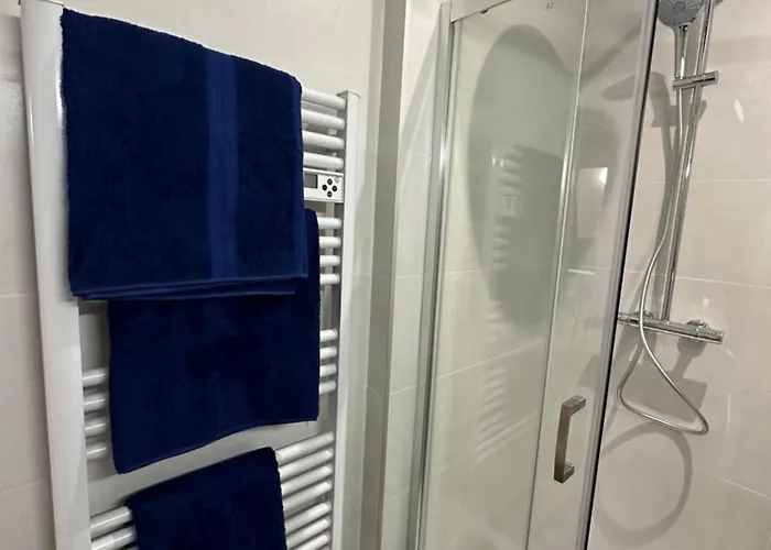 Refait à Neuf 2 Pièces - - équipé - Parking Apartamento