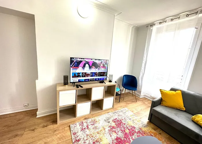 Refait A Neuf 2 Pieces - - Equipe - Parking